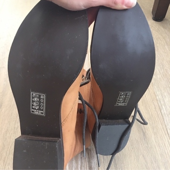 worn once BDG by Urban Outfitters boots - Picture 3 of 3